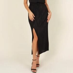 NWT Petal & Pup Ivy black pleated slit maxi skirt US 2